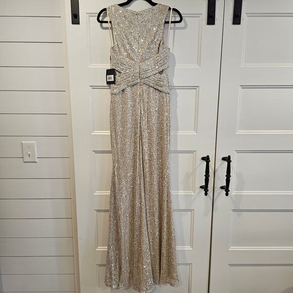 Mac Duggal 26598 Silver Sequin Wrap Waist Gown Formal Dress V Neck Nude Size 0 - Picture 5 of 9